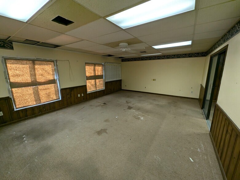 More Photos Of 760-790 15th Pl, Vero Beach Light Manufacturing For Sale