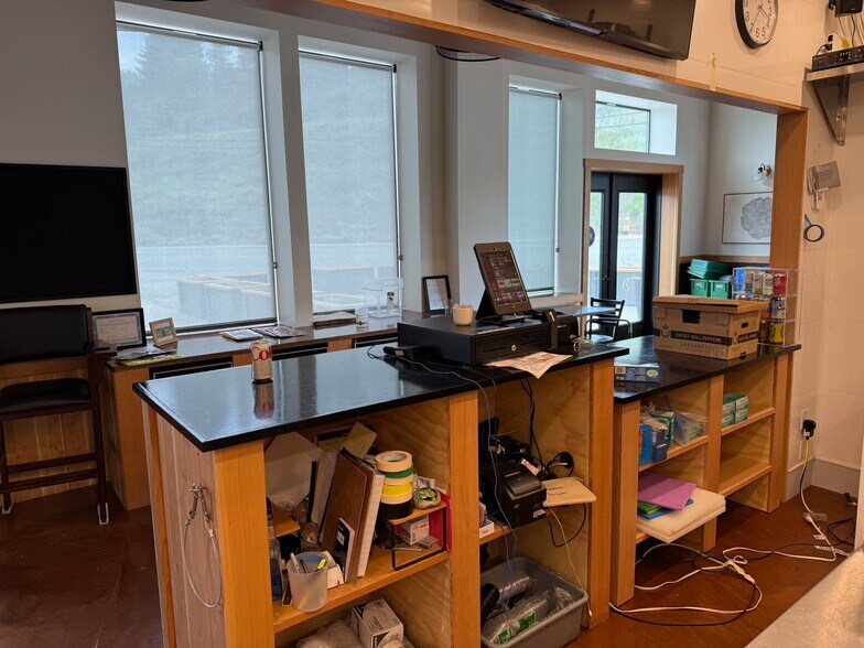 More Photos Of 425 S. Glover St, Twisp Restaurant For Sale