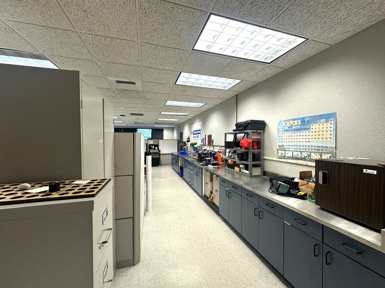 More Photos Of 1875 Founders Dr, Dayton Warehouse For Sale