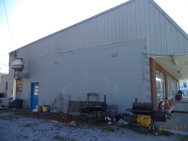 More Photos Of 5900 Scott Hwy, Robbins Freestanding For Sale