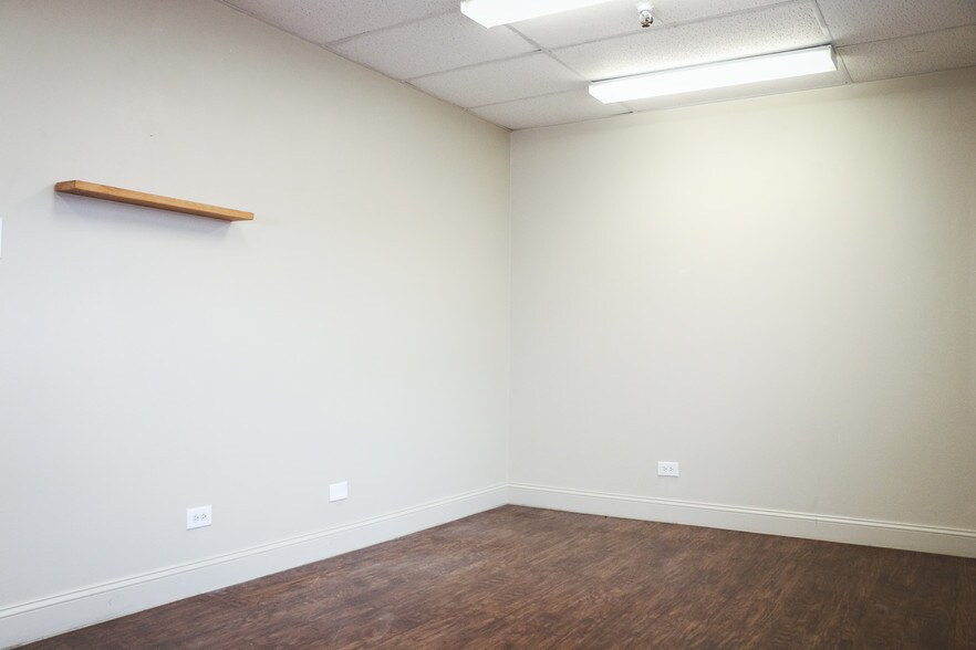More Photos Of 1814 N Market St, Shreveport Manufacturing For Sale