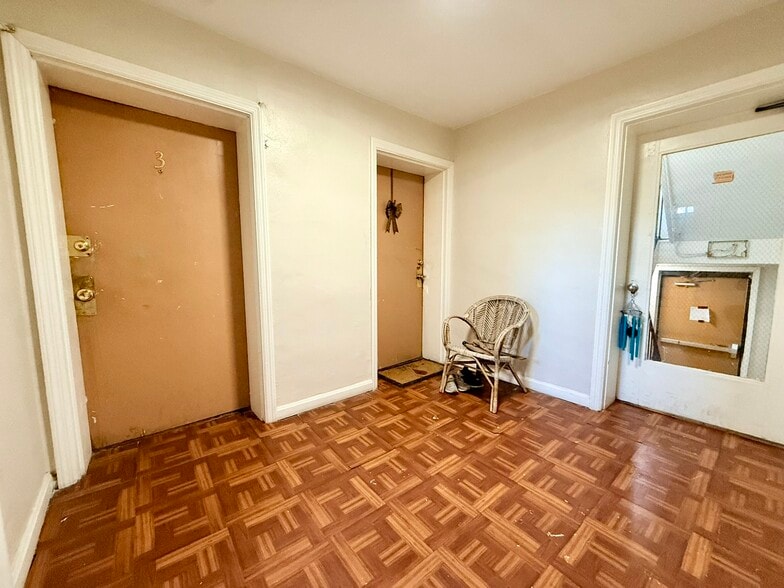 More Photos Of 2334 Kemper Ln, Cincinnati Apartments For Sale