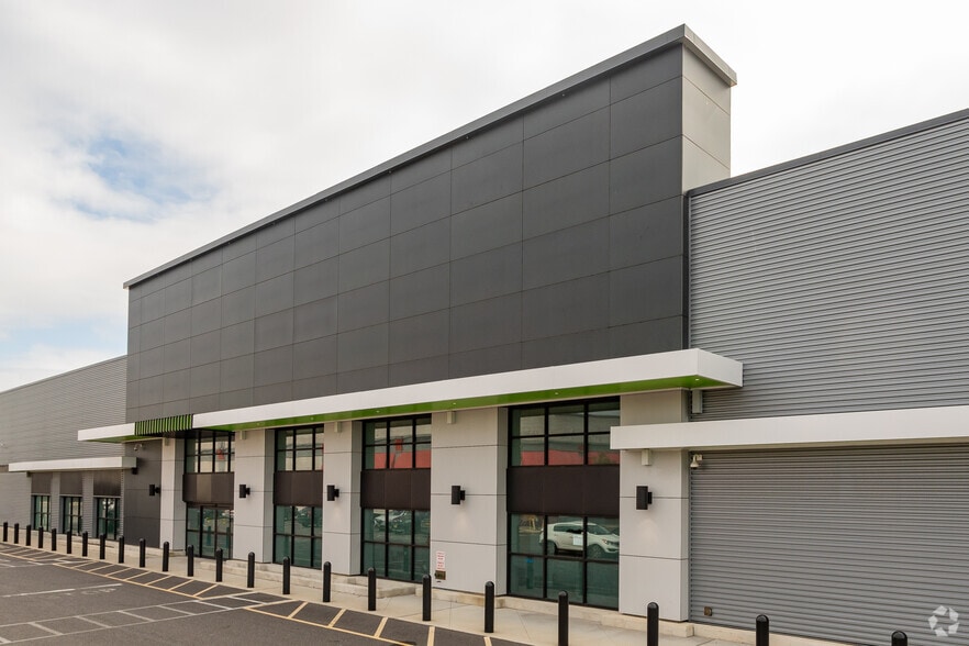More Photos Of 2530 Hylan Blvd, Staten Island Unknown For Lease