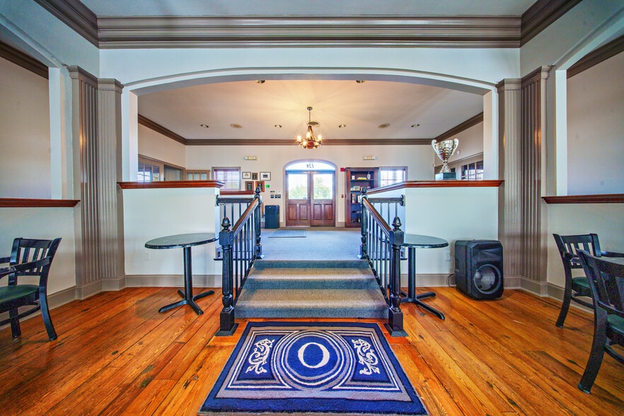 More Photos Of 128 Oakview Club Dr, Macon-Bibb Golf Course Driving Range For Sale