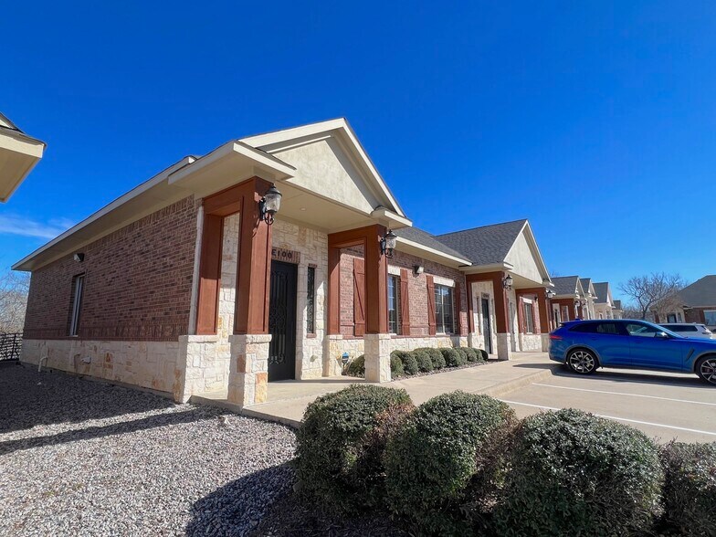 More Photos Of 7000 Parkwood Blvd, Frisco Office For Lease