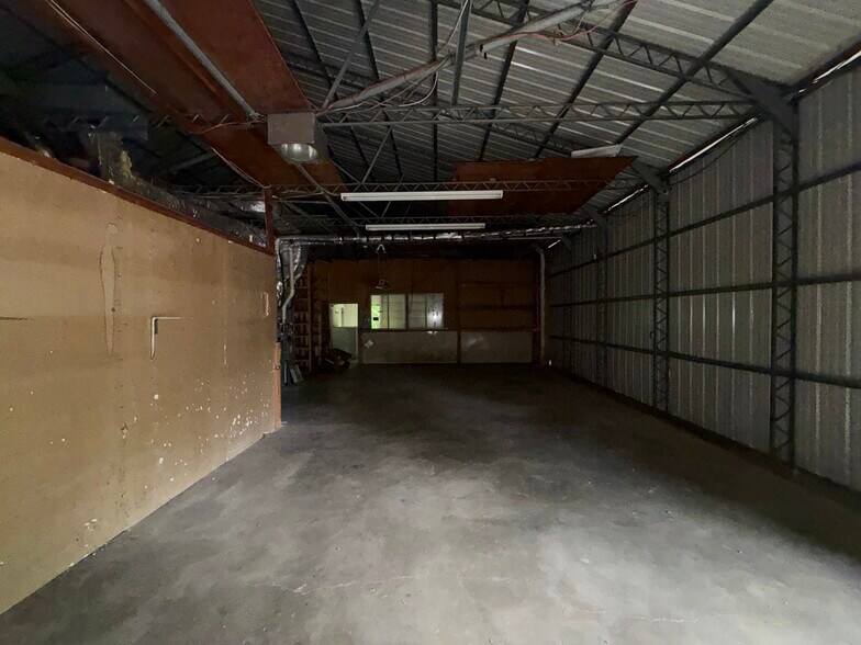 More Photos Of 2924 Marshall Hall Rd, Bryans Road Service For Sale