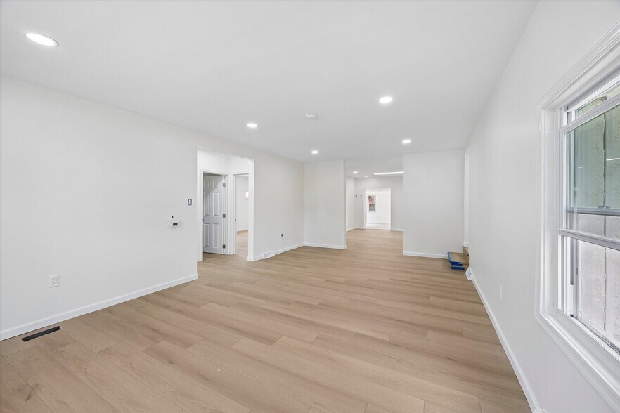 More Photos Of 102 Bristol Oxford Valley Rd, Langhorne Specialty For Lease