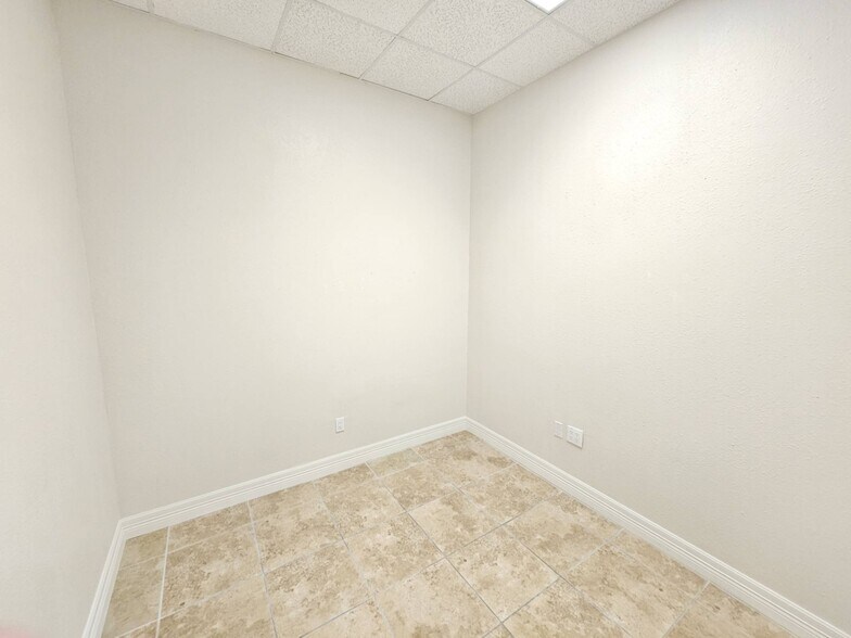 More Photos Of 4001 Spencer Hwy, Pasadena Unknown For Lease