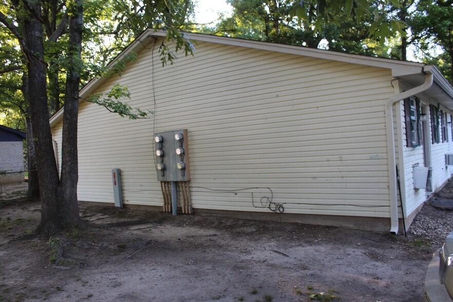 More Photos Of 1600 Lane St, Pine Bluff Apartments For Sale
