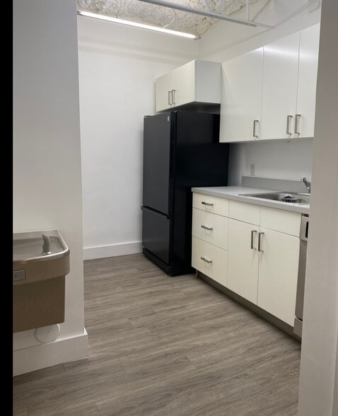 More Photos Of 4565 Ponce de Leon Blvd, Coral Gables Office For Lease