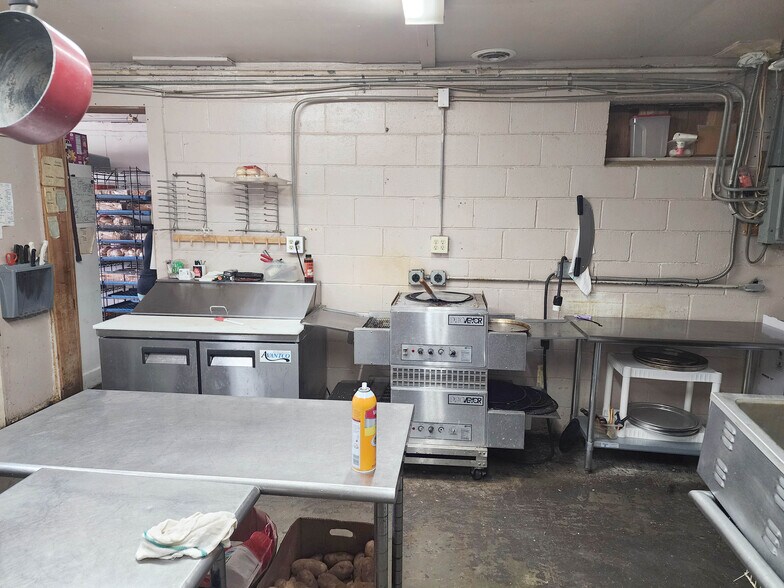 More Photos Of 624 S Main St, Caldwell Restaurant For Sale