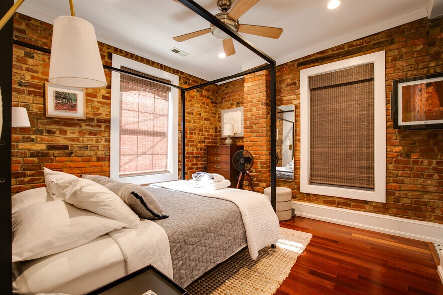More Photos Of 221 E Clay St, Richmond Storefront Retail Residential For Sale