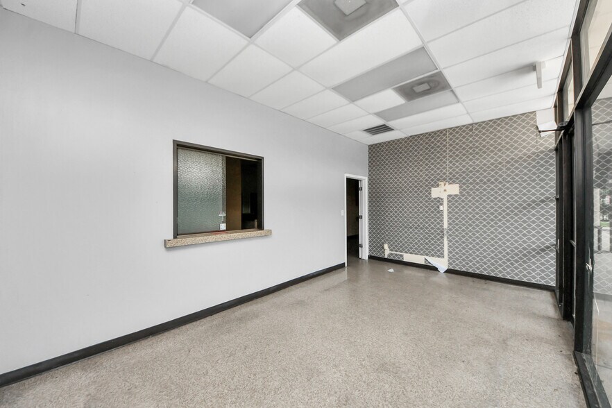 More Photos Of 10019 Main St, Houston Office For Lease