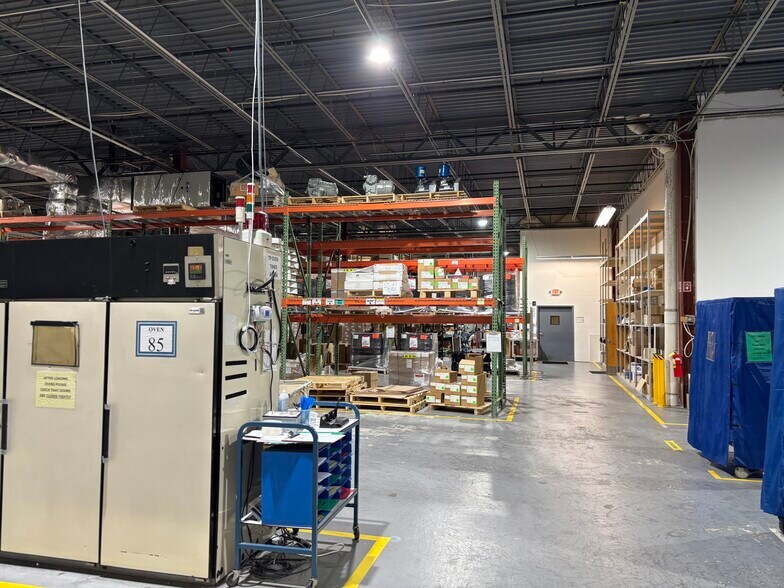 More Photos Of 14-16 Thomas J Rhodes Industrial Dr, Trenton Warehouse For Lease