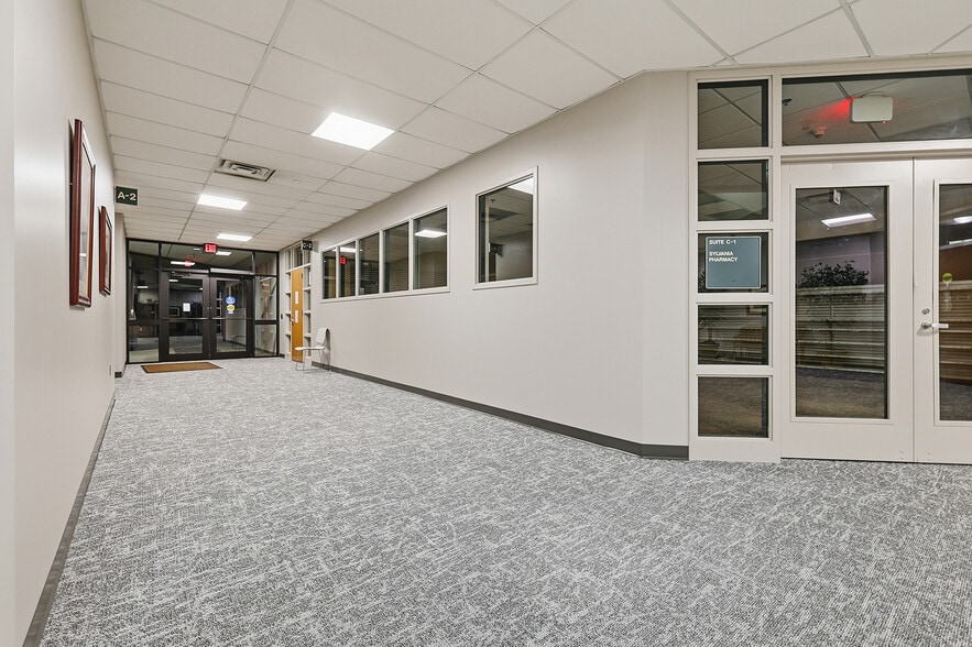 More Photos Of 7640 Sylvania Ave, Sylvania Medical For Lease