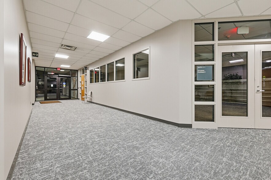 More Photos Of 7640 Sylvania Ave, Sylvania Medical For Lease