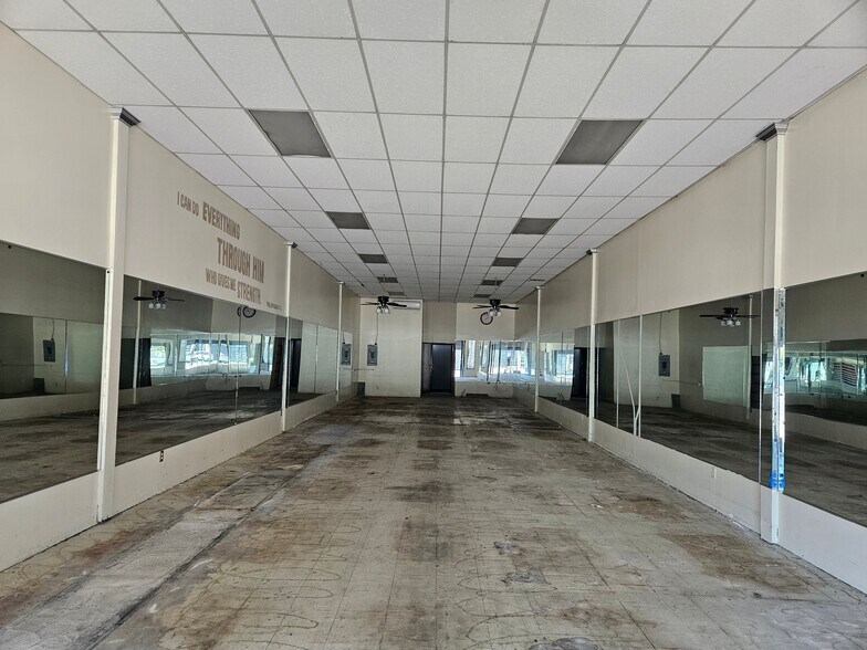 More Photos Of 4058-4070 Pico Blvd, Los Angeles Storefront Retail Office For Lease
