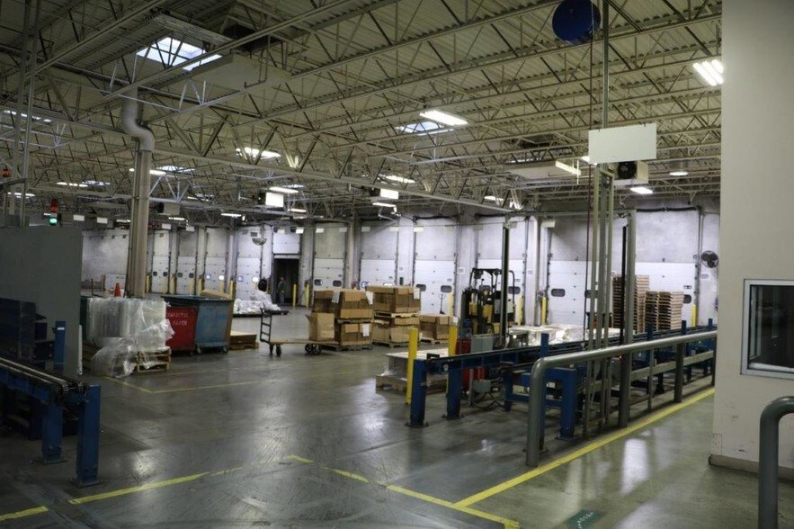 More Photos Of 2300 Brown Ave, Waseca Manufacturing For Sale
