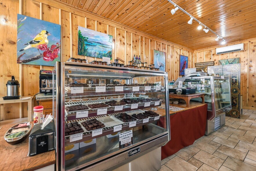 More Photos Of 196 S Main St, Potosi General Retail For Sale