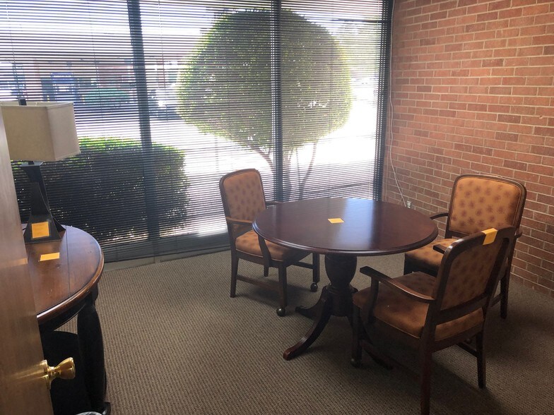 More Photos Of 2202 NW Ferris Ave, Lawton Medical For Sale