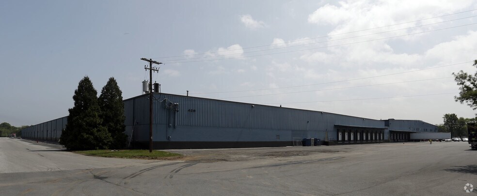 More Photos Of 420 Salem Church Rd, Mechanicsburg Warehouse For Lease