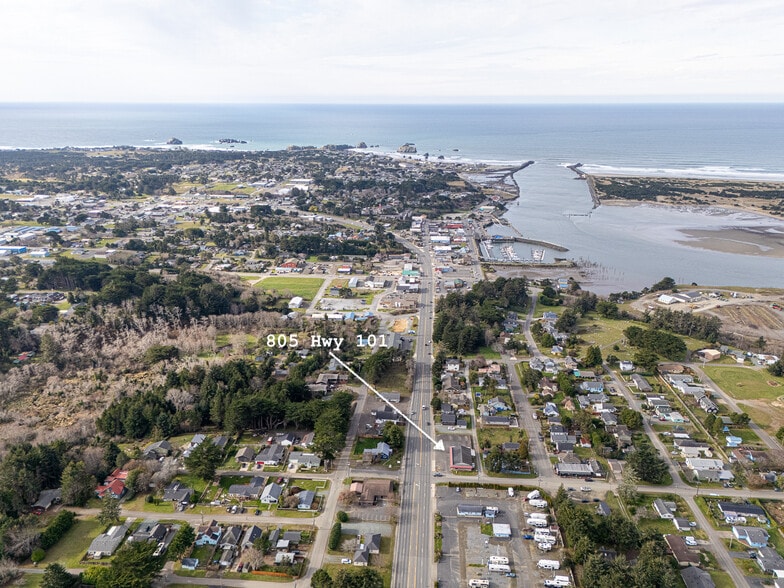 More Photos Of 805 US-101, Bandon Freestanding For Sale