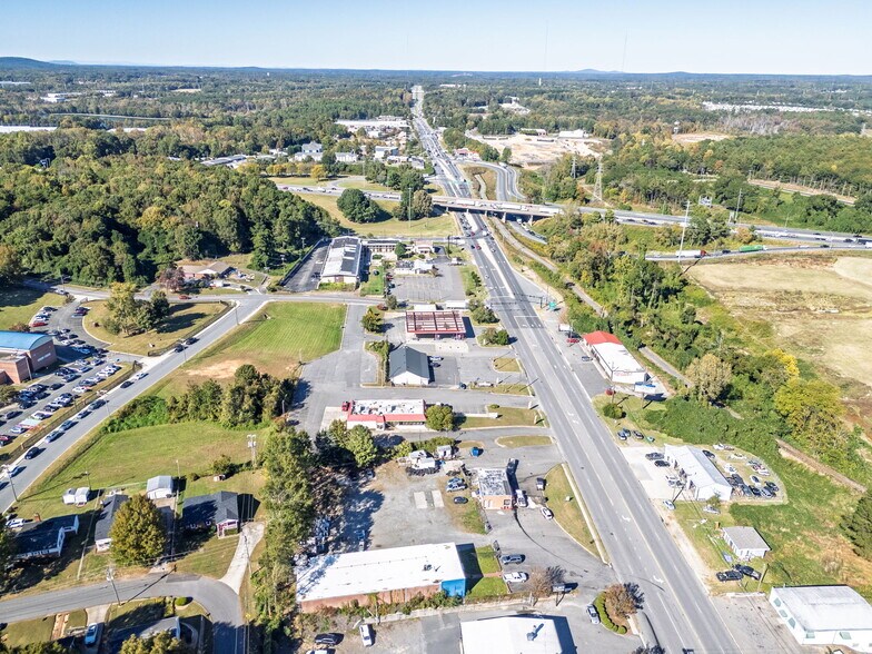 More Photos Of 1617 N Chester St, Gastonia Service Station For Sale