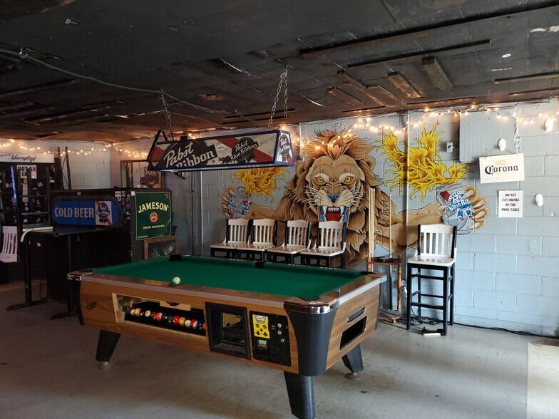 More Photos Of 2131 Central Ave, Charlotte Bar For Lease