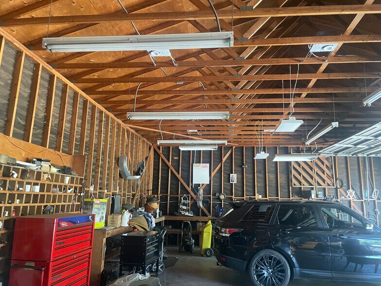 More Photos Of 11216 Pipeline Ave, Pomona Service For Lease