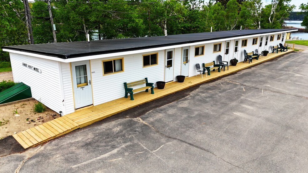 More Photos Of 24 Harris Point Rd, Eastport Hotel For Sale