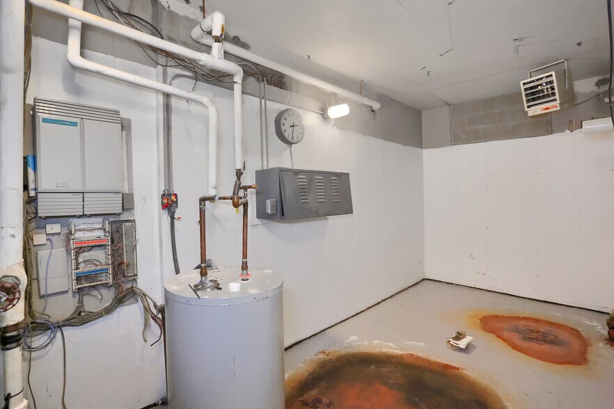 More Photos Of 3210 Wilmington Rd, New Castle Bowling Alley For Sale