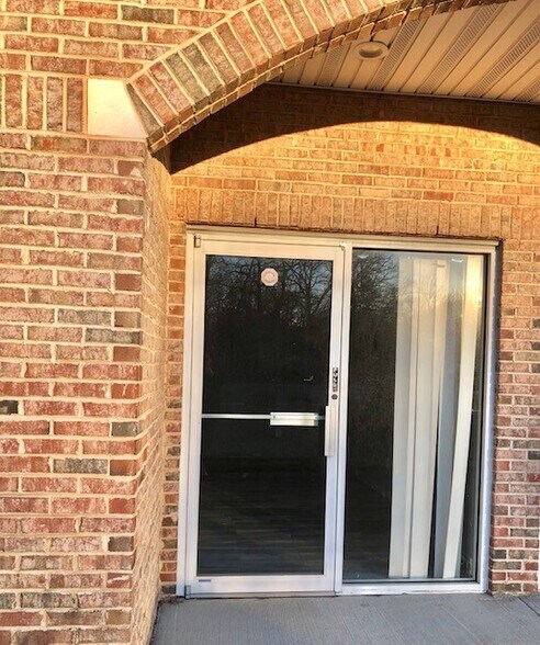 More Photos Of 2145 Ocean Ave, Ronkonkoma Medical For Lease