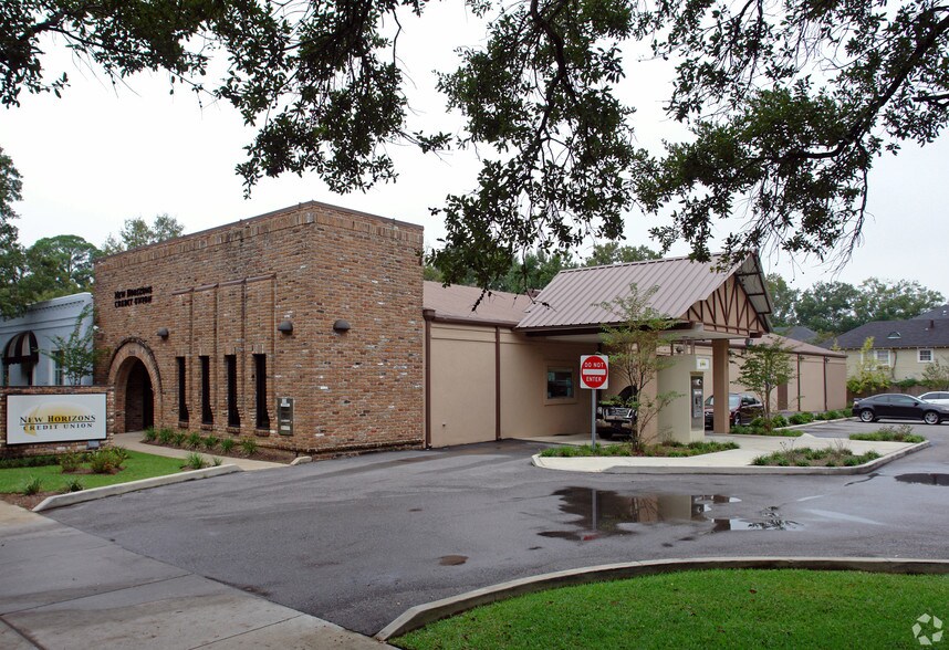 More Photos Of 1610 Government St, Mobile Bank For Sale