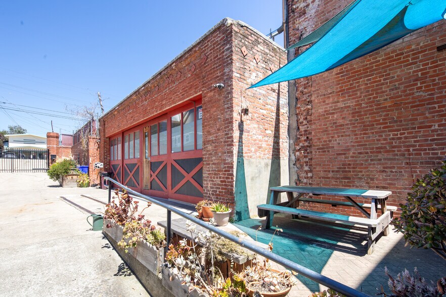 More Photos Of 1148 E 18th St, Oakland Apartments For Sale