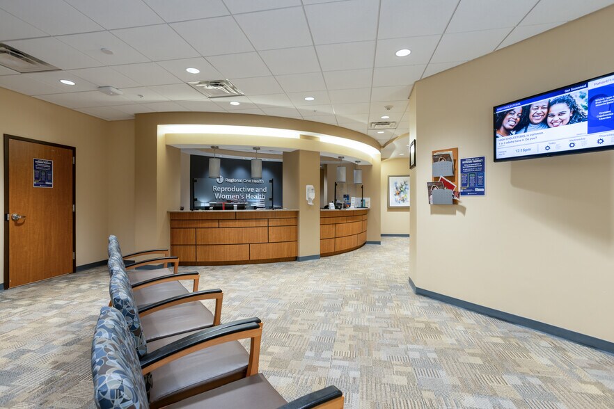 More Photos Of 6555 Quince Rd, Memphis Medical For Sale