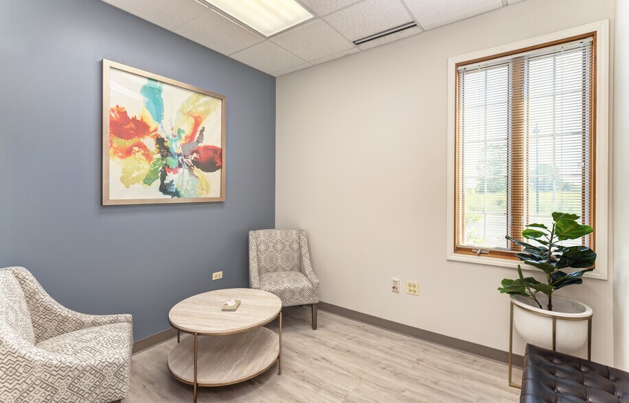 More Photos Of 2550 Compass Rd, Glenview Medical For Sale