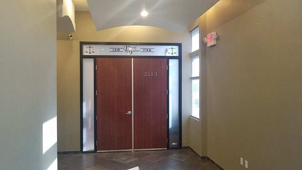 More Photos Of 375 N Stephanie St, Henderson Office For Lease