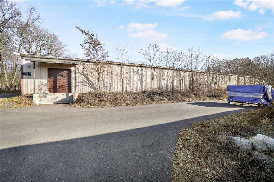 More Photos Of 16 County Route 93, New Hampton Warehouse For Lease