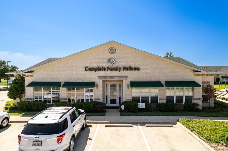 More Photos Of 4125 Fairway Dr, Carrollton Medical For Lease