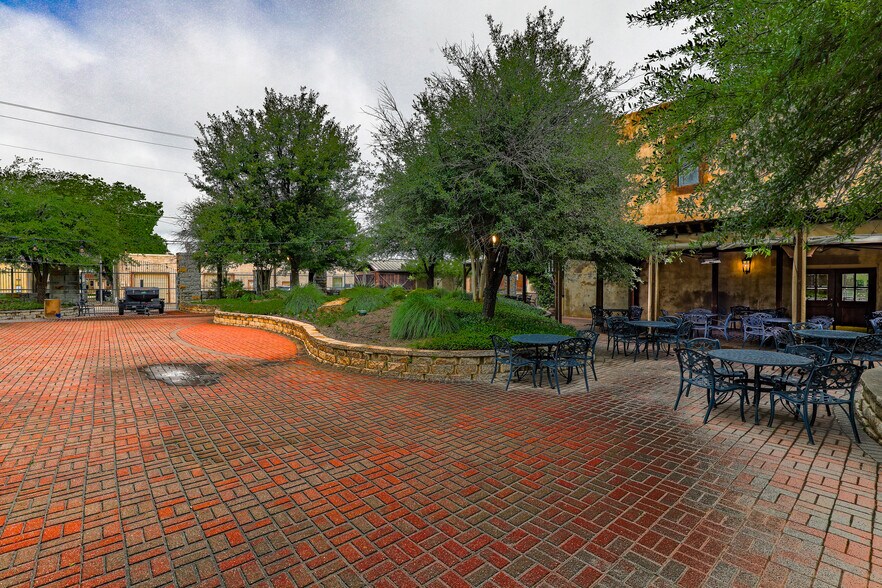 More Photos Of 119 N Main St, Jacksboro Hospitality For Sale