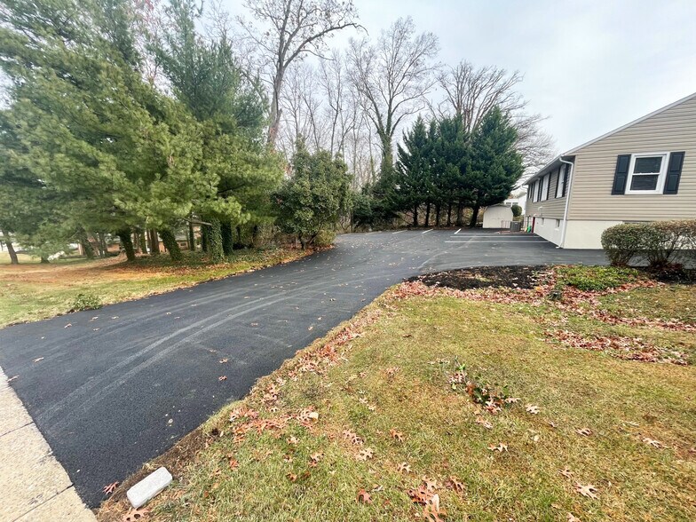 More Photos Of 3814 E Joppa Rd, Nottingham Office For Sale