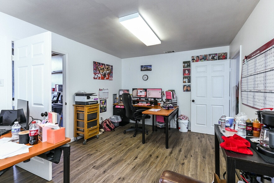 More Photos Of 1262 Eastgate Rd, Midlothian Warehouse For Sale