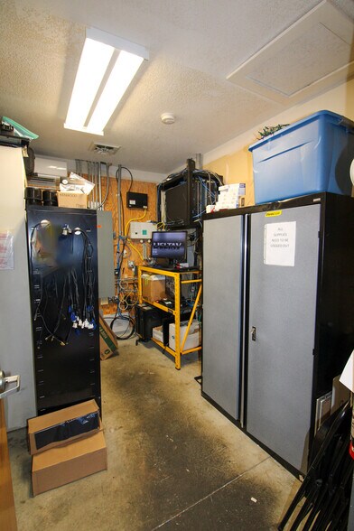More Photos Of 5640 44th Ave S, Clinton Industrial For Sale