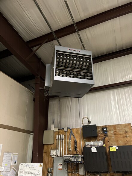 More Photos Of 4691 NE Ok-33 Hwy, Guthrie Warehouse For Lease