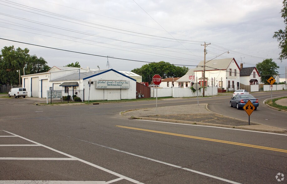 More Photos Of 78 Acker St E, Saint Paul Warehouse For Sale