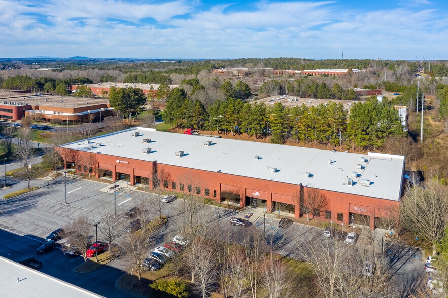 More Photos Of 560 Old Peachtree Rd, Suwanee Warehouse For Lease