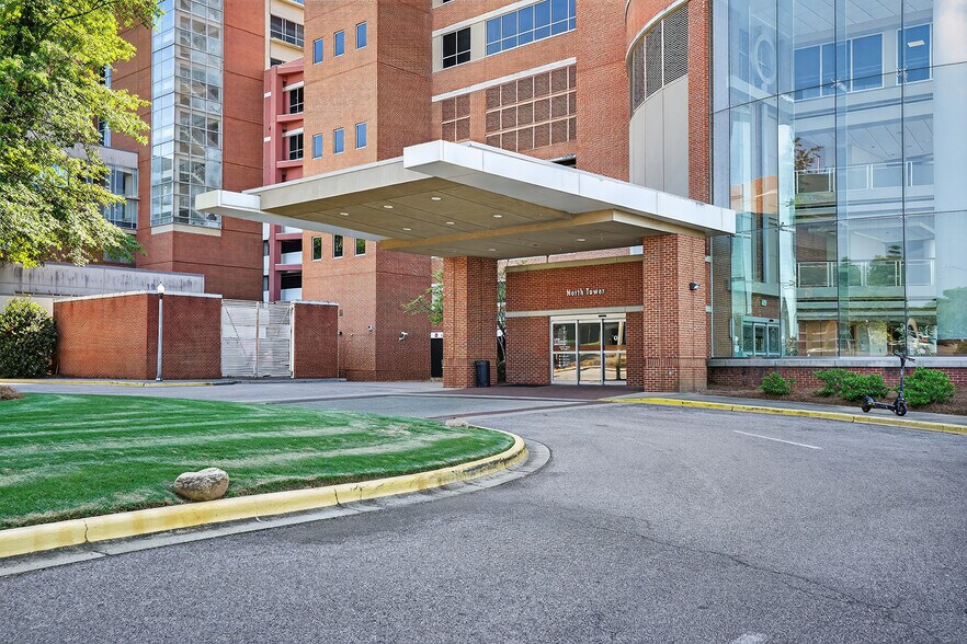 More Photos Of 800 Saint Vincents Dr, Birmingham Medical For Lease