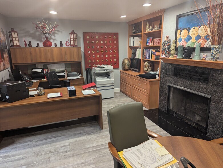 More Photos Of 8411 N Interstate 35, Austin Office For Lease