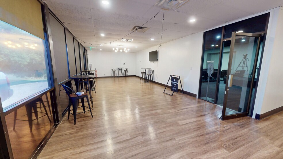 More Photos Of 1000 Payton Gin Rd, Austin Office For Sale