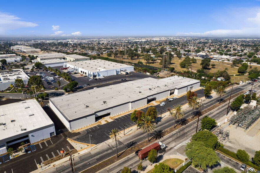 More Photos Of 16801-16811 S Central Ave, Carson Warehouse For Lease